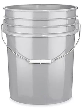 Plastic 5 Gallon Paint Bucket With Lid